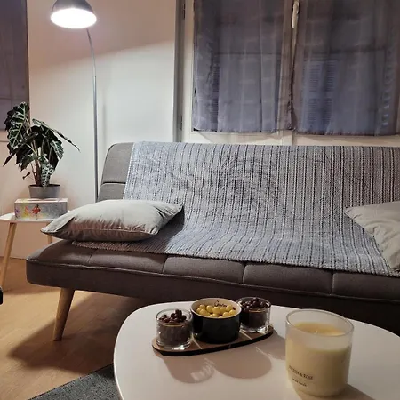 La Duchesse De Bourbon